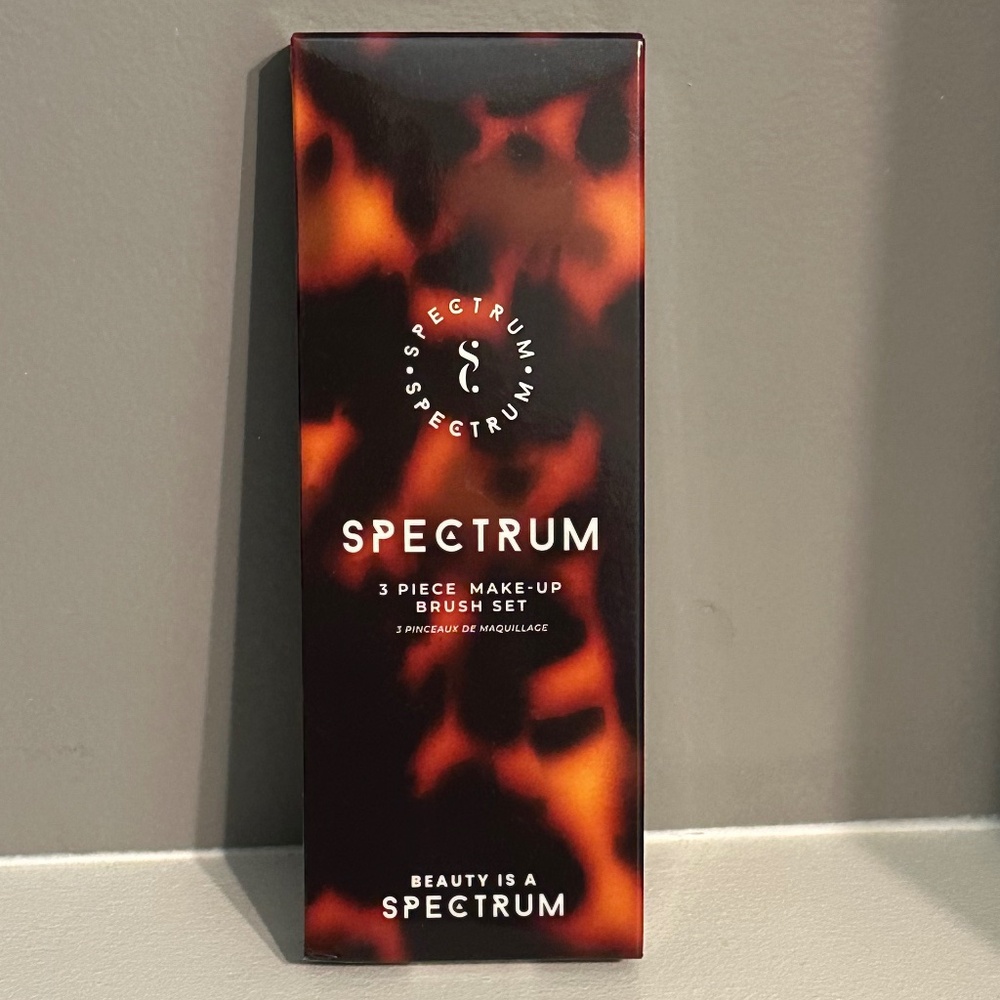 Spectrum 3 piece make up brush set - Brand New